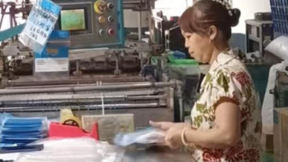 Full production process of PE bone-adhering bags from the source factory, supporting LOGO color prin