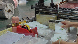 How We Make Zipper Bags for Your Brand Packaging